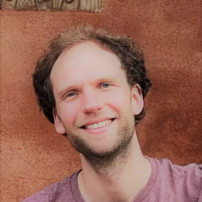 LinusEusterbrock_he_him